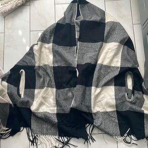 J crew OS BLACK & white checkered poncho